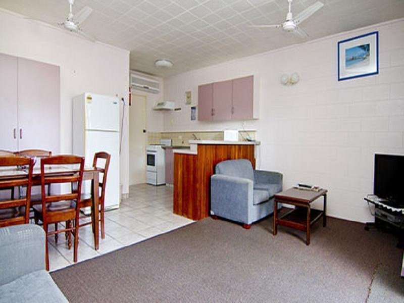 Aparthotel Sky View Units Bowen Esterno foto