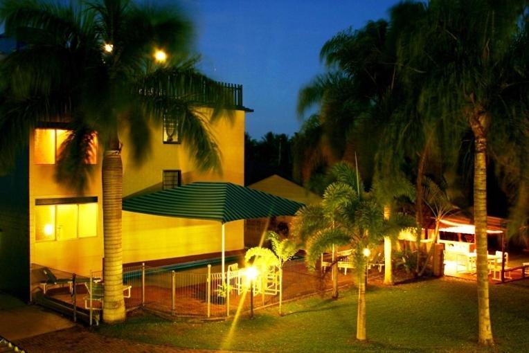 Aparthotel Sky View Units Bowen Esterno foto