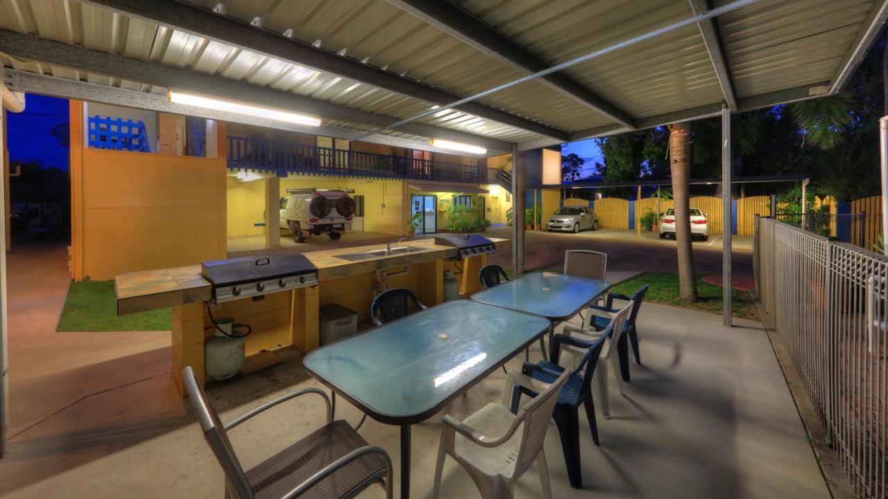 Aparthotel Sky View Units Bowen Esterno foto